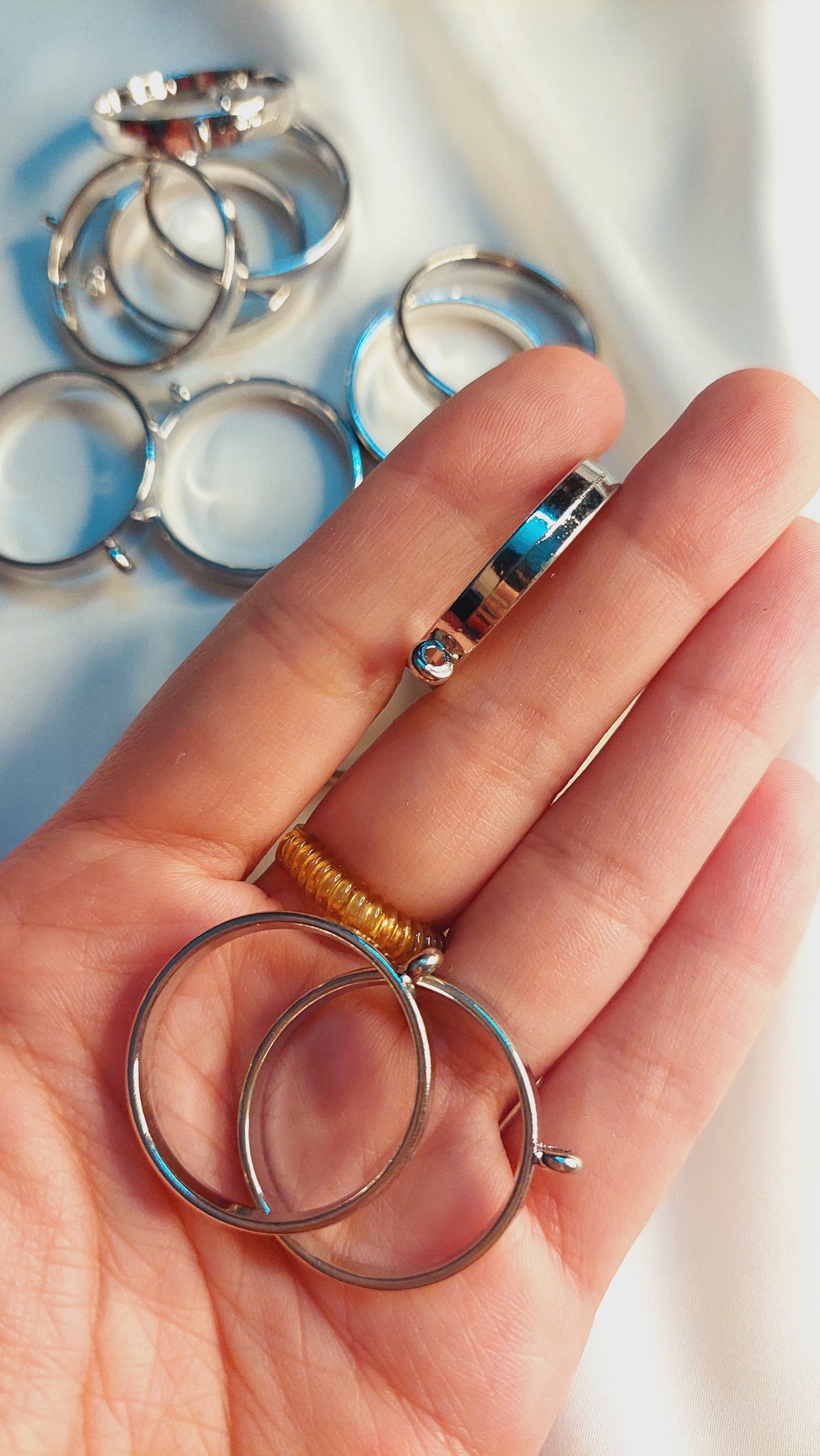 1pc High Quality,Imported Thick / Deep Round Hollow Bezels in gold/silver