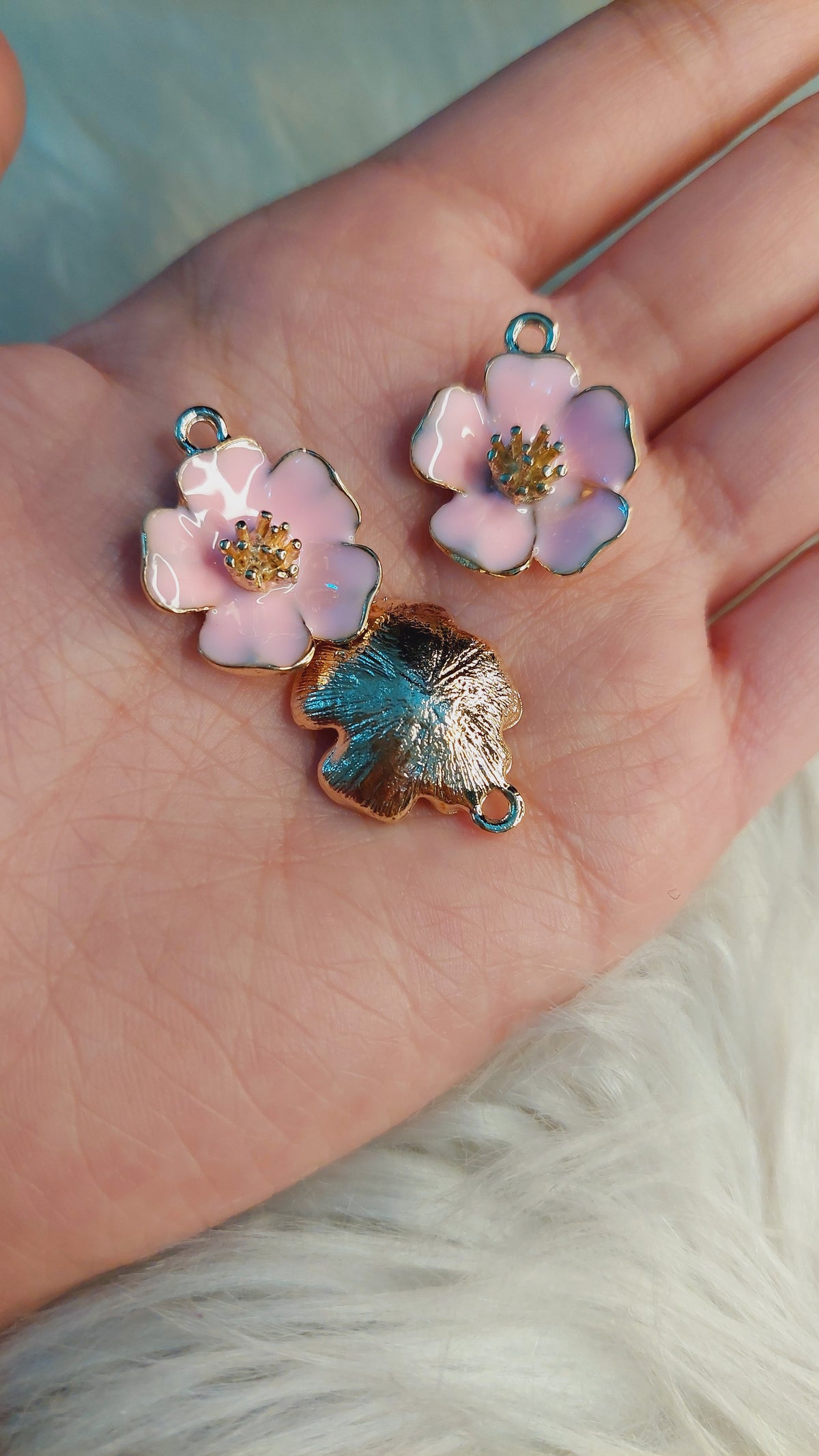 Imported 3D flower charms for keychains , pendants , Bracelets & DIY