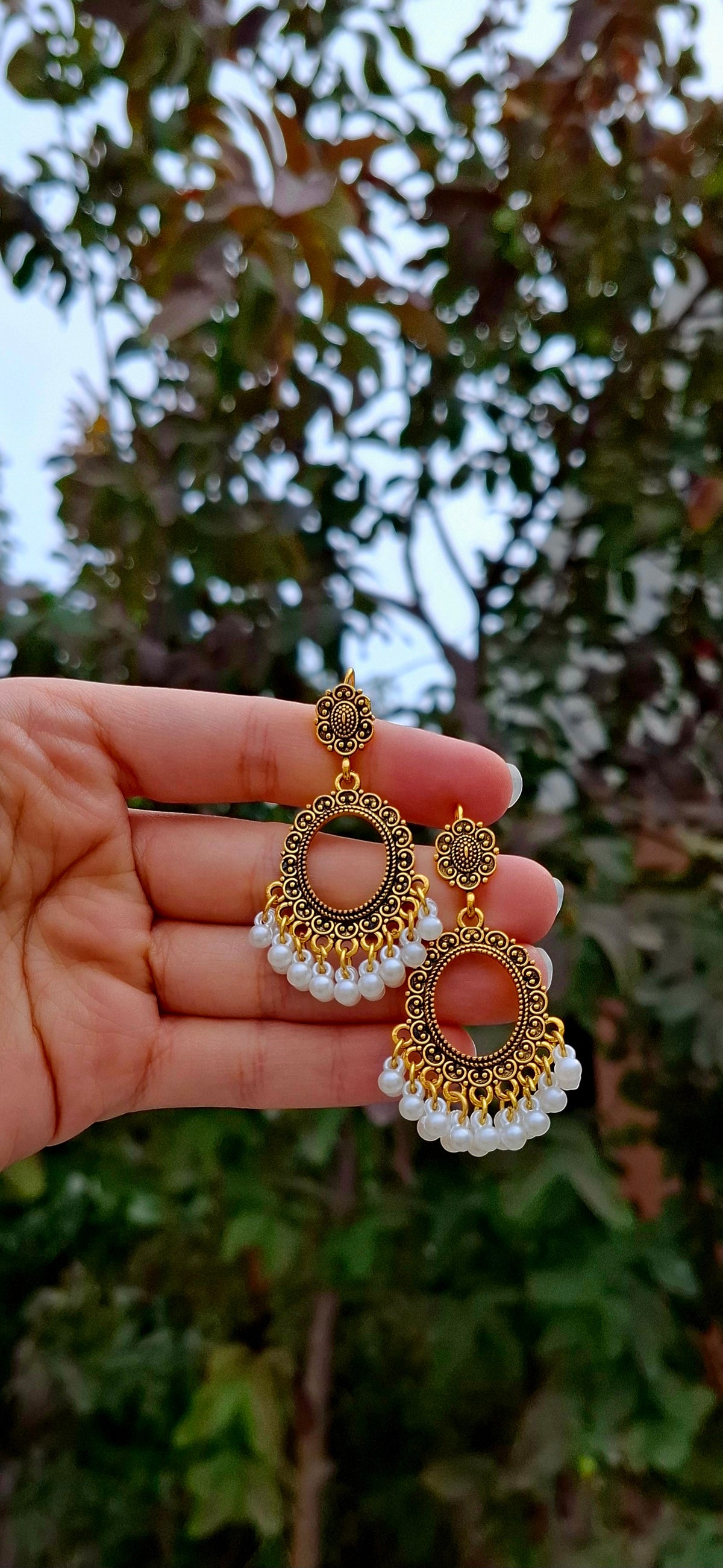 Mini oval jhumkay golden/silver