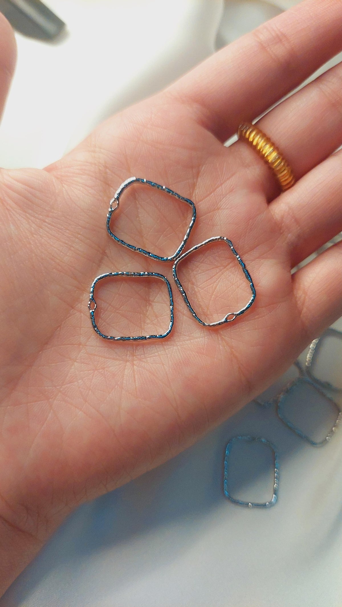 1pc High Quality, Imported Irregular small Square