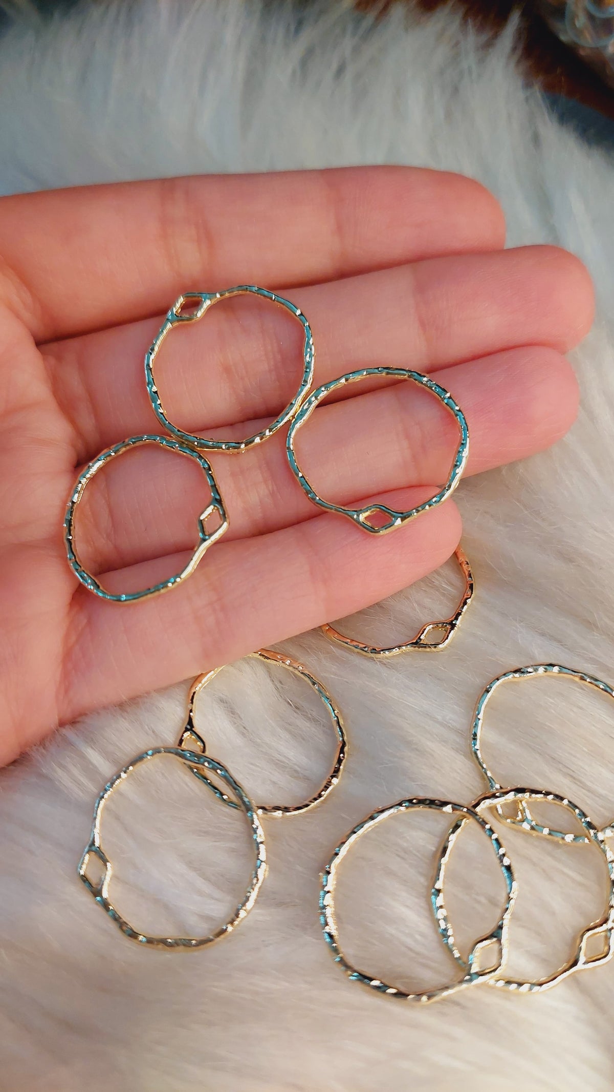 1pc High Quality,Imported Irregular Small Round Hollow Bezels