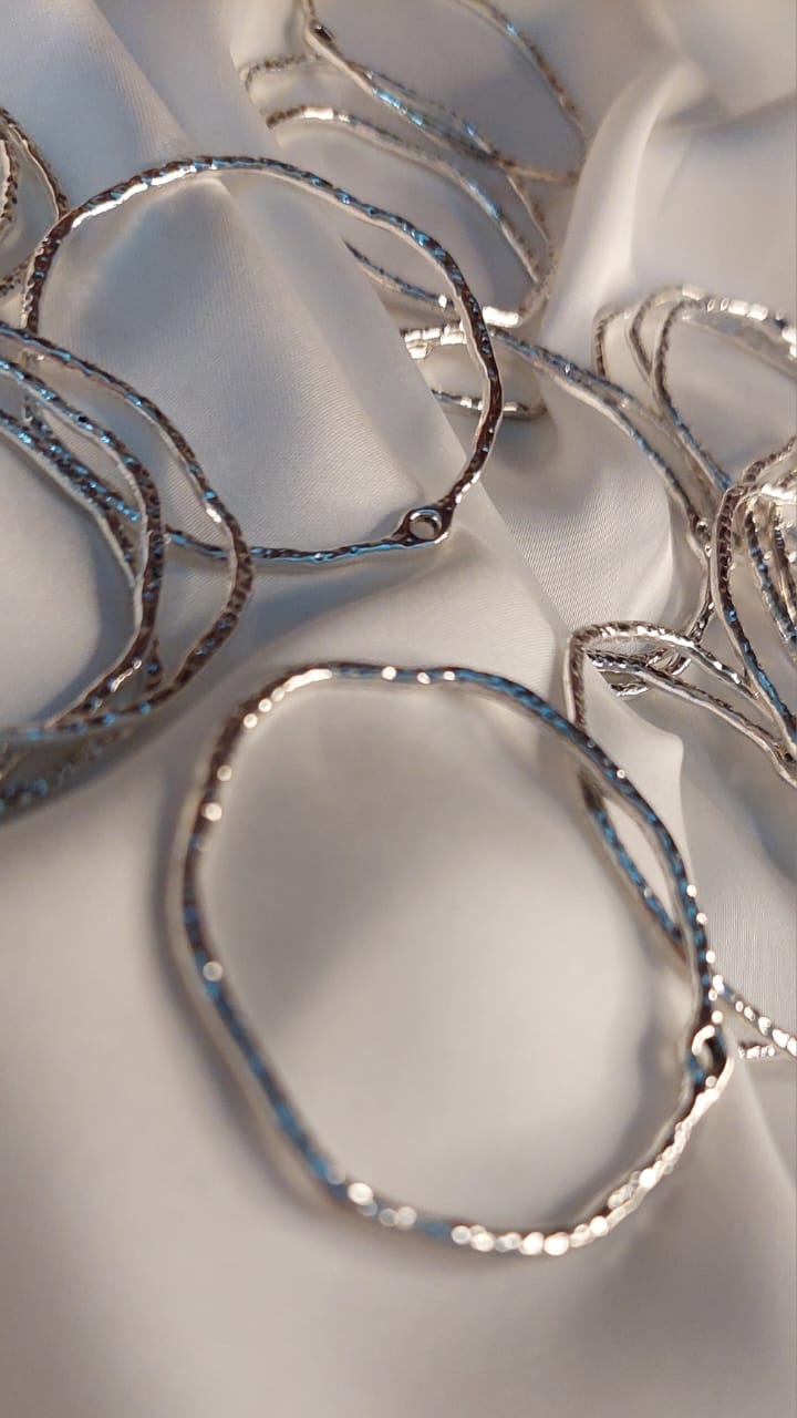 1 pc Irregular Shaped High-Quality, Imported Bezel Round