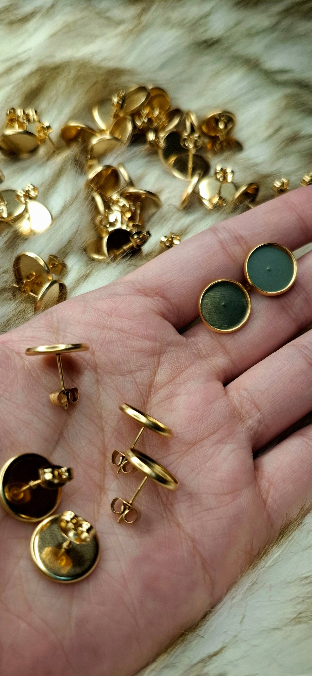 1 pair stainless Steel/Gold Plated Round stud bases with stoppers