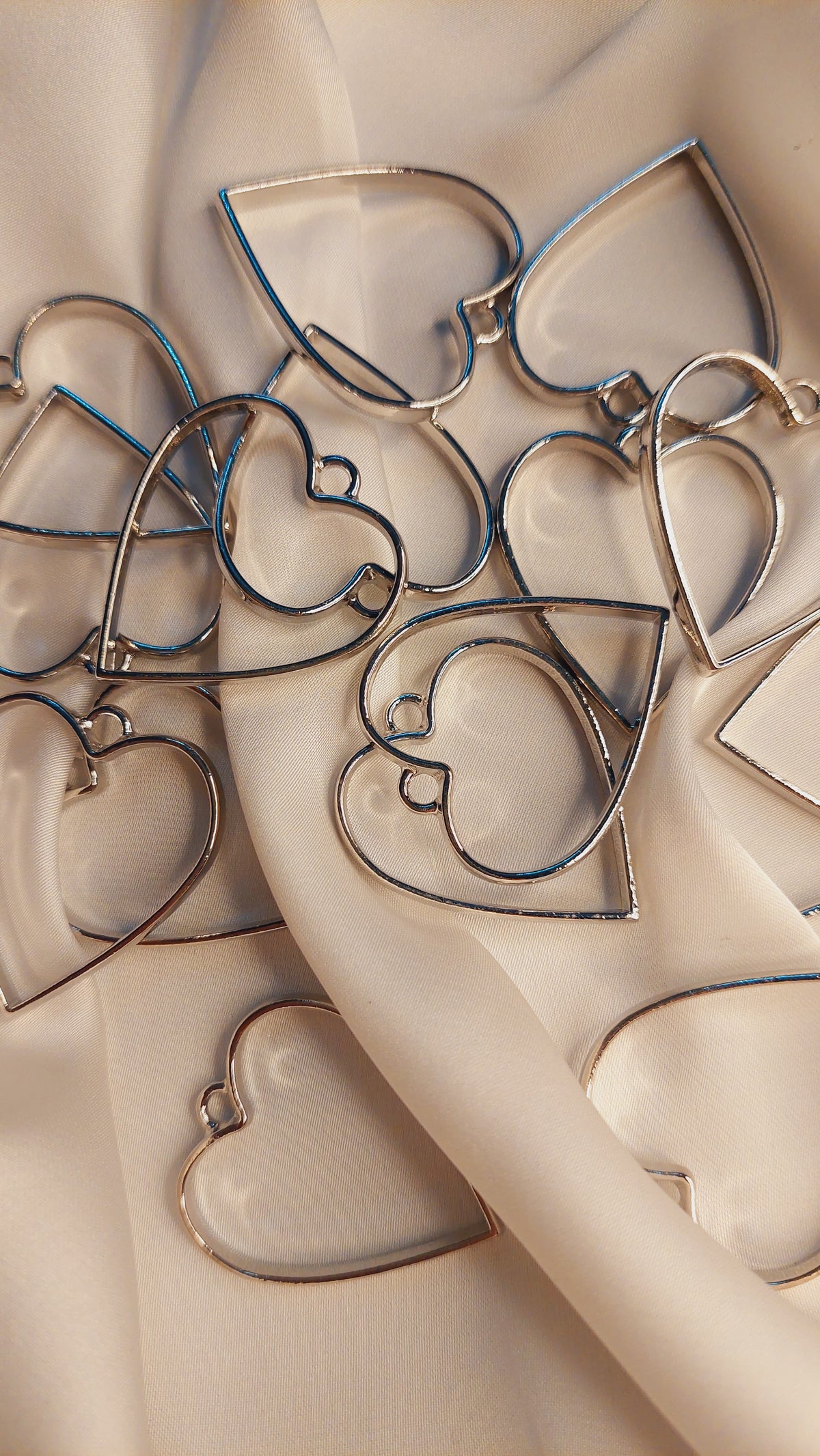 1pc Basic Hollow Metal Frame Bezels-Heart Shaped