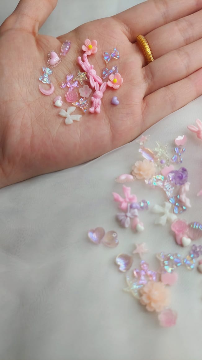 50pcs Mini Holographic Charms available in 4 different colours