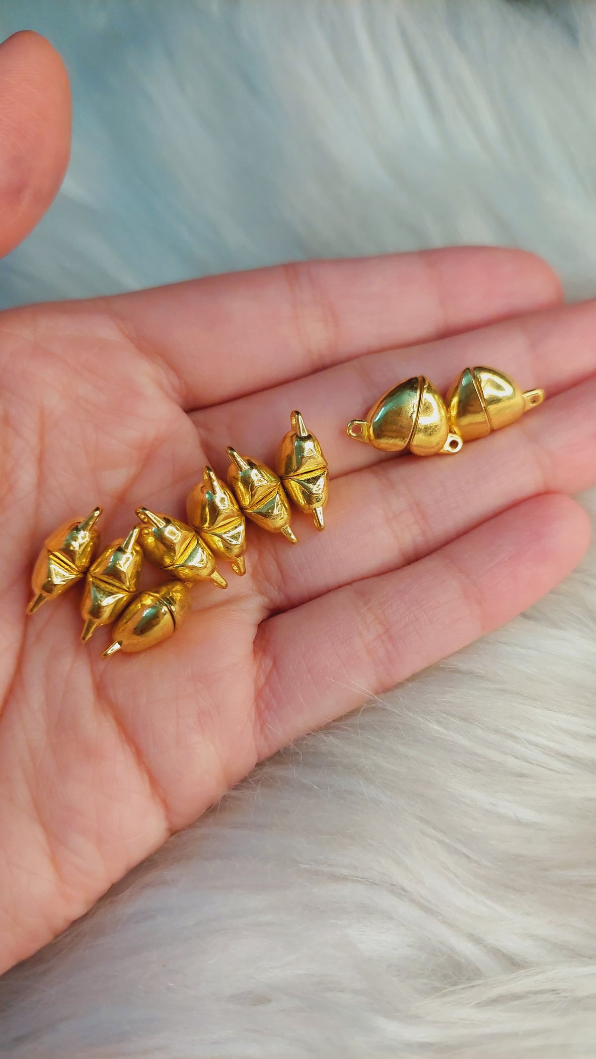 Magnetic Heart Charms in silver/golden