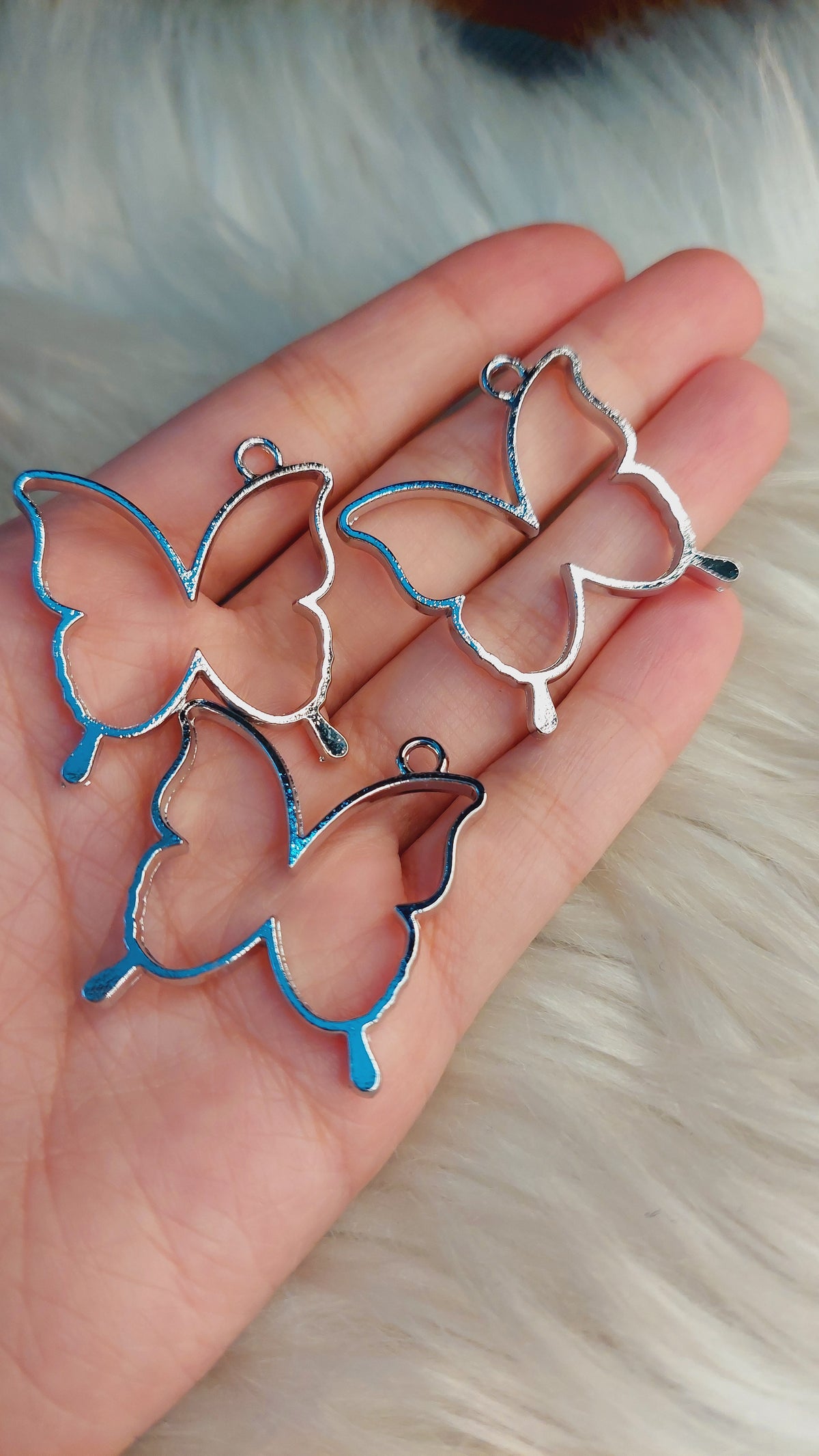 1pc Basic Hollow Metal Frame Bezels-Butterfly Shaped