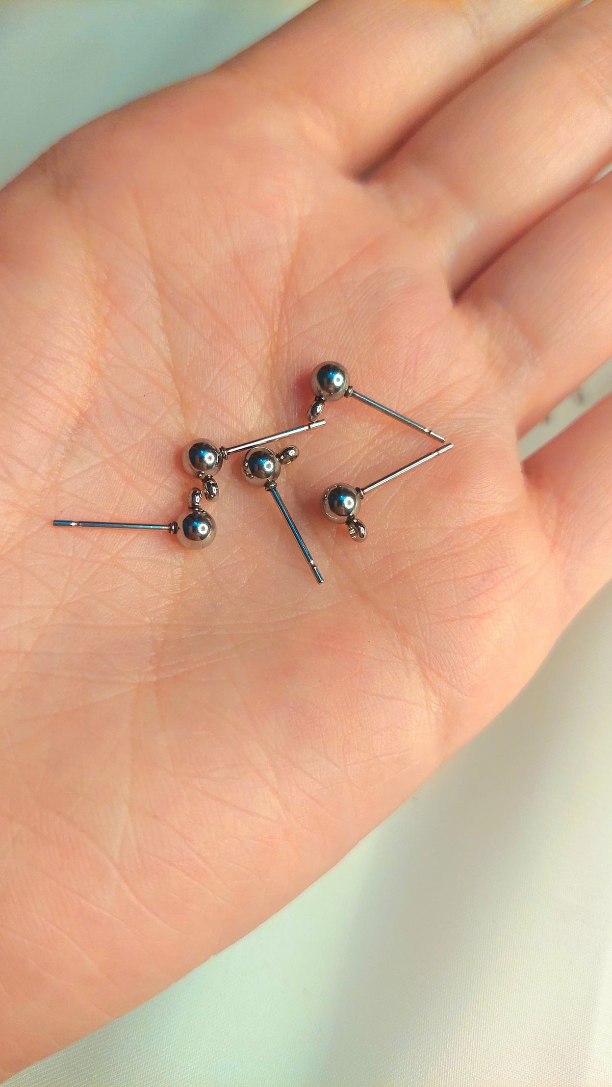 1 pair Imported stainless steel/ gold plated Ball/round studs with Stoppers